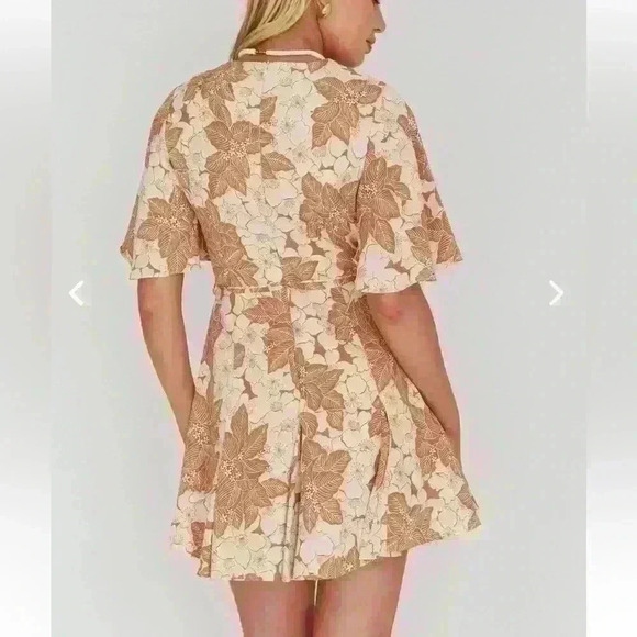 ONE AND ONLY COLLECTION - ESTELLE ANGEL SLEEVE DRESS FLORAL BROWN - Picture 3 of 12